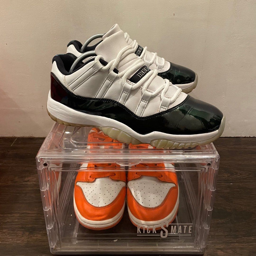 Jordan 11 emerald mens deals