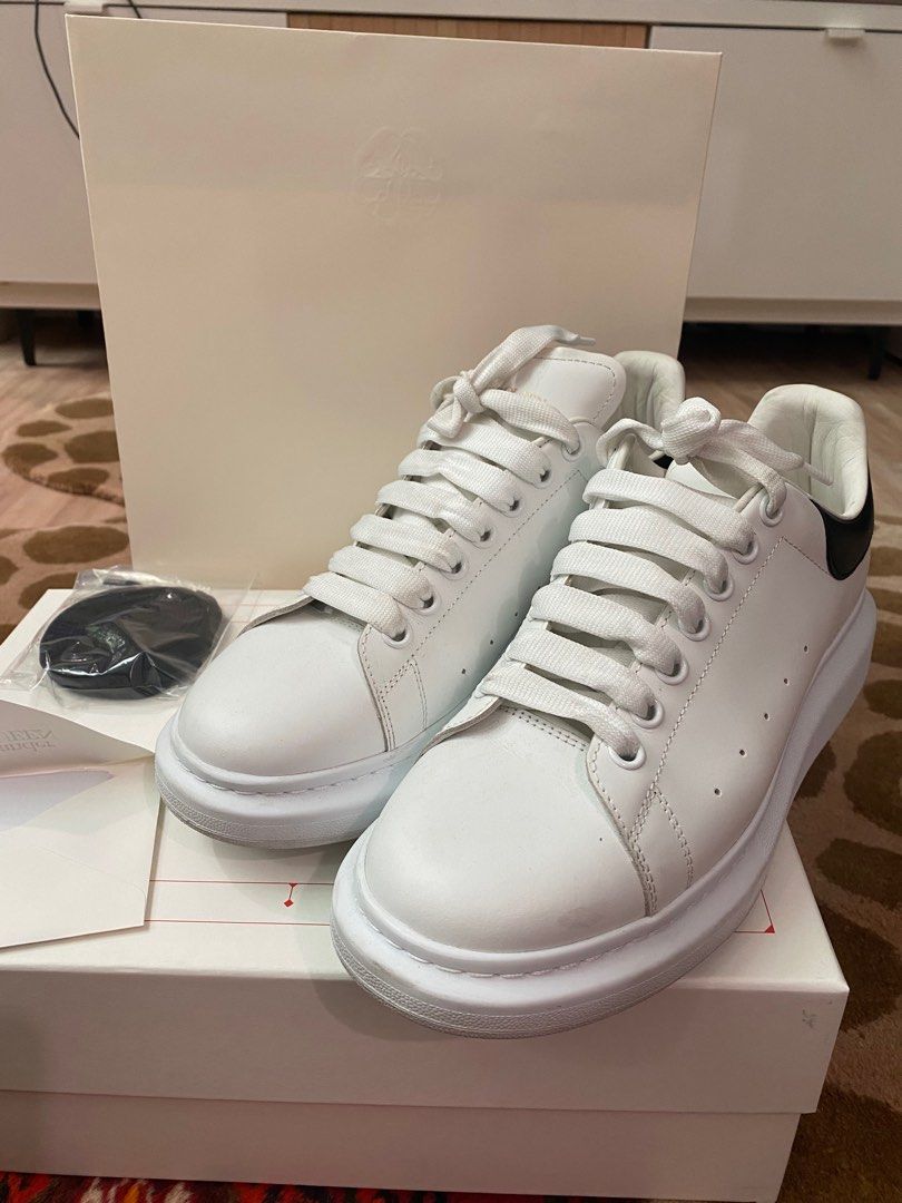 ALEXANDER McQUEEN Men's Oversized Sneaker in White/black size 9, Luxury,  Sneakers & Footwear on Carousell