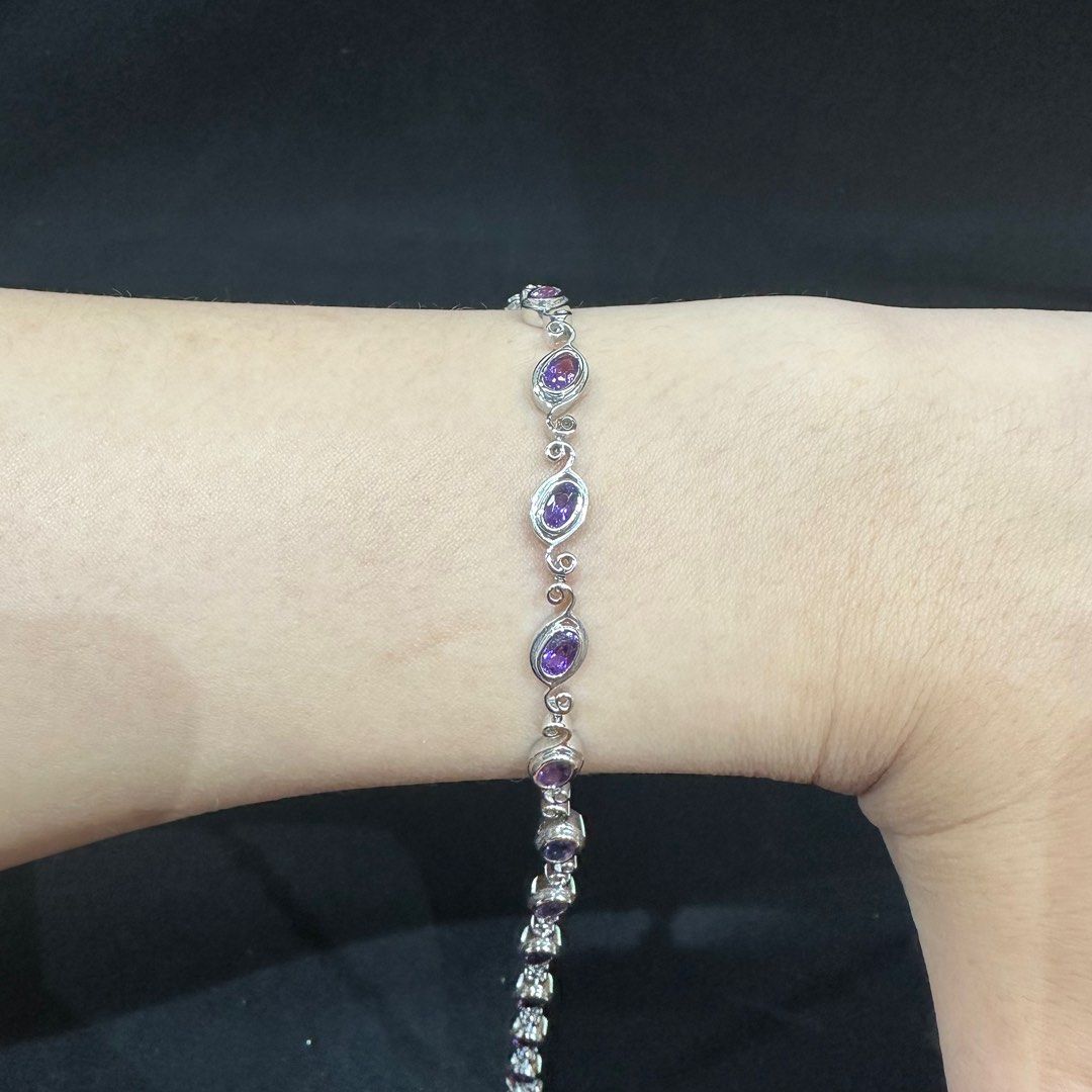 Amethyst Bracelet In 18 Karat White Gold