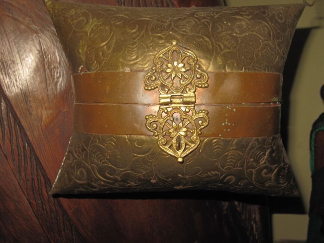 Vintage Ornate Metal Copper & Brass Pillow Purse w/ Velvet Lining