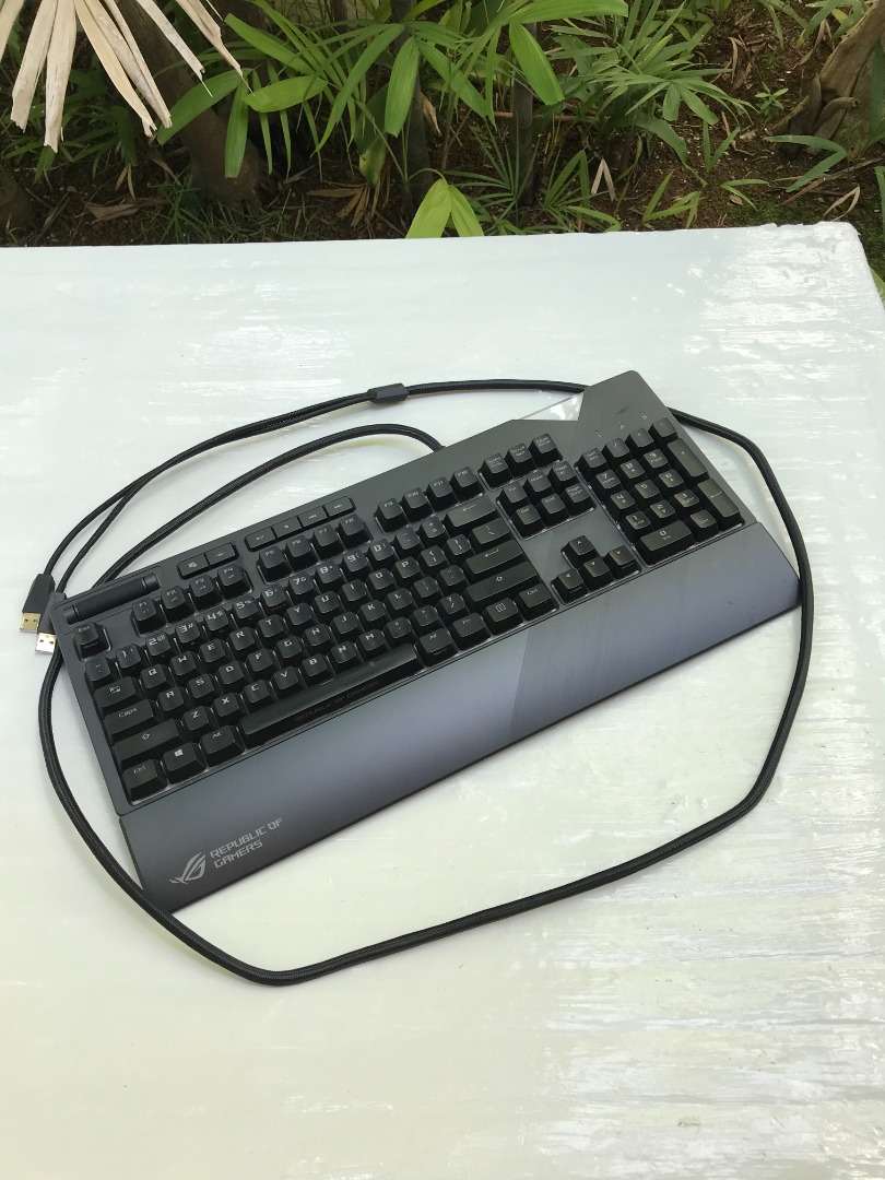 Asus Republic of Gamers keyboard. In good working condition., Computers ...