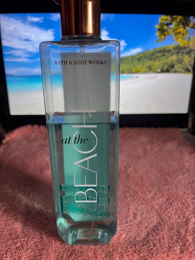 At the Beach (Bath and Body Works) (Category: Fragrance & Deodorants) located in Paranaque City. Submitted by chizbun (Listing ID 1241277665, Image 2). Description: At the Beach (Bath and Body Works) Juice level - please see photo (more than 50%) RFS: decluttering scents Fragrance What it smells like: the perfect beach day (sand, sun, waves and all). Fragrance notes: frangipani blossoms, toasted coconut and bergamot waters. Fresh, beachy, coconut