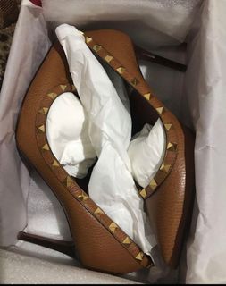 (Category: ) located in . Submitted by alloriginalbyshed (Listing ID 1241328662, Image 1). Description: .