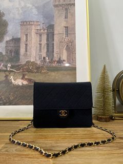 Chanel Tri-Color Microfiber Reissue Jumbo Flap Bag – THE PURSE AFFAIR