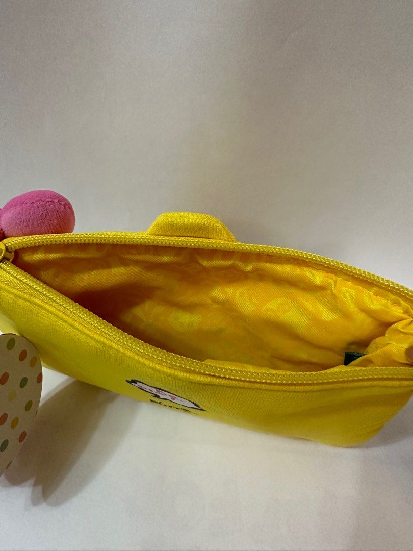 B Duck Multi-function Bag—Buffy （分類：文具）位於 Hong Kong。 由 echochau12 提交（商品編號 1241381571，圖片 3）。簡介： 長約20cm，高約 13cm，濶約1.5cm 有牌，有雷射標籤 。