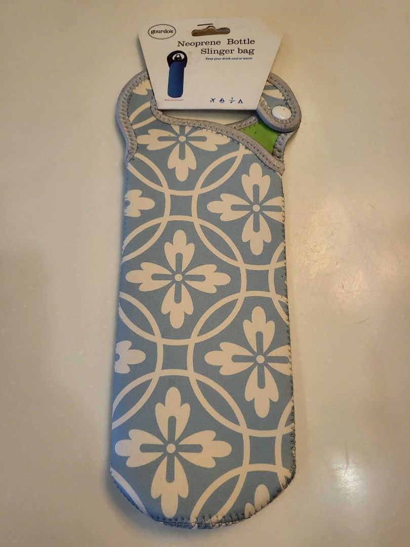 Bag for Water Jug/ Thermos (Category: Water Bottles & Tumblers) located in Muntinlupa City. Submitted by PeggyGirl (Listing ID 1241337701, Image 1). Description: Neoprene Bottle Slinger Bag Protect your waterjug/ thermos from scratches bought from Gourdos.