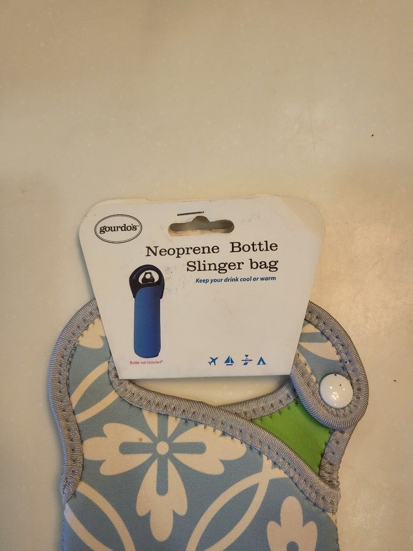 Bag for Water Jug/ Thermos (Category: Water Bottles & Tumblers) located in Muntinlupa City. Submitted by PeggyGirl (Listing ID 1241337701, Image 2). Description: Neoprene Bottle Slinger Bag Protect your waterjug/ thermos from scratches bought from Gourdos.