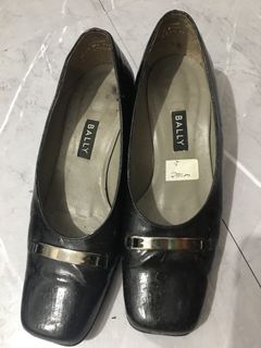 bally black loafers patent leather
