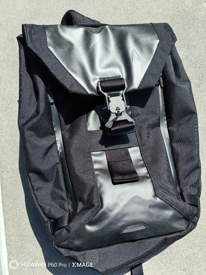 Arclite best sale sling pack