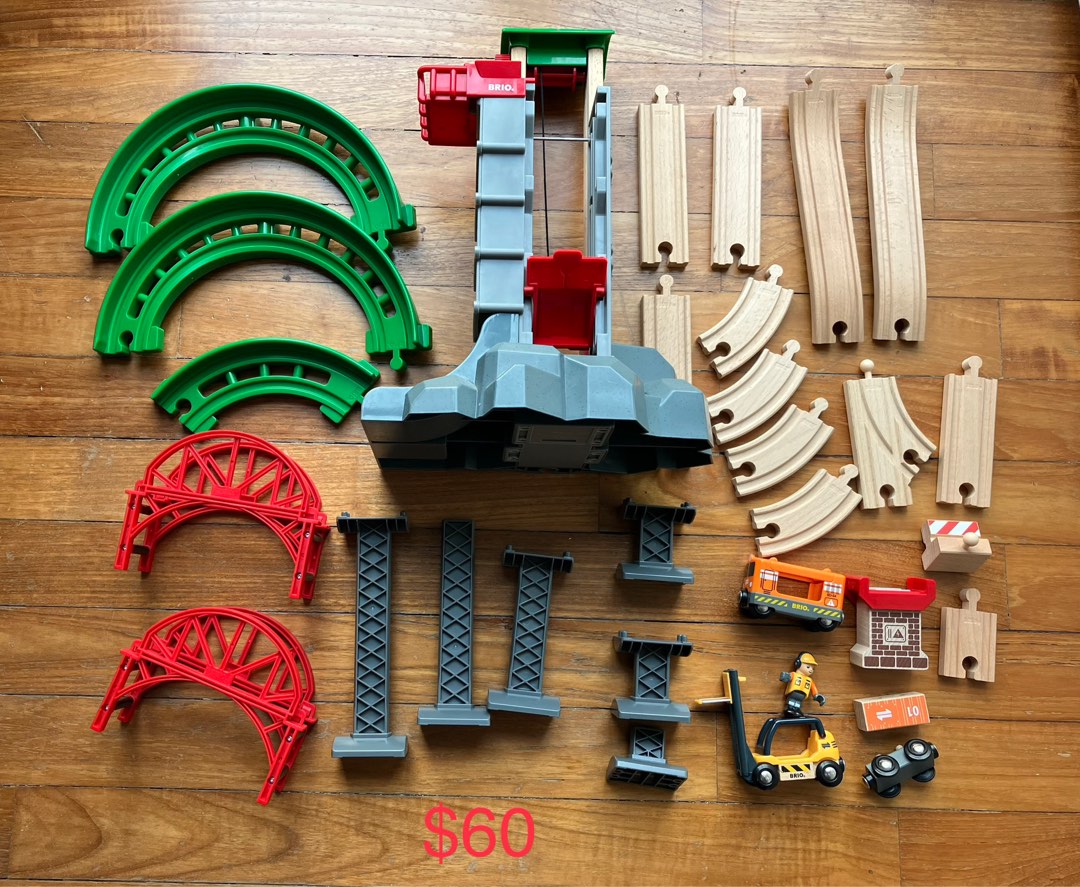 BRIO Lift Load Warehouse Set Hobbies Toys Toys Games on