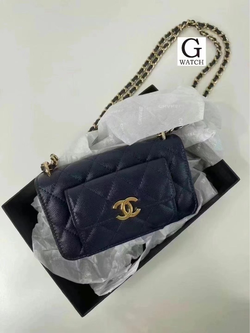 Chanel clutches with chain deals