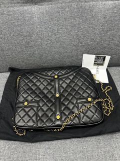 Chanel VIP gift quilted sling/shoulder bag, Women's Fashion, Bags &  Wallets, Cross-body Bags on Carousell