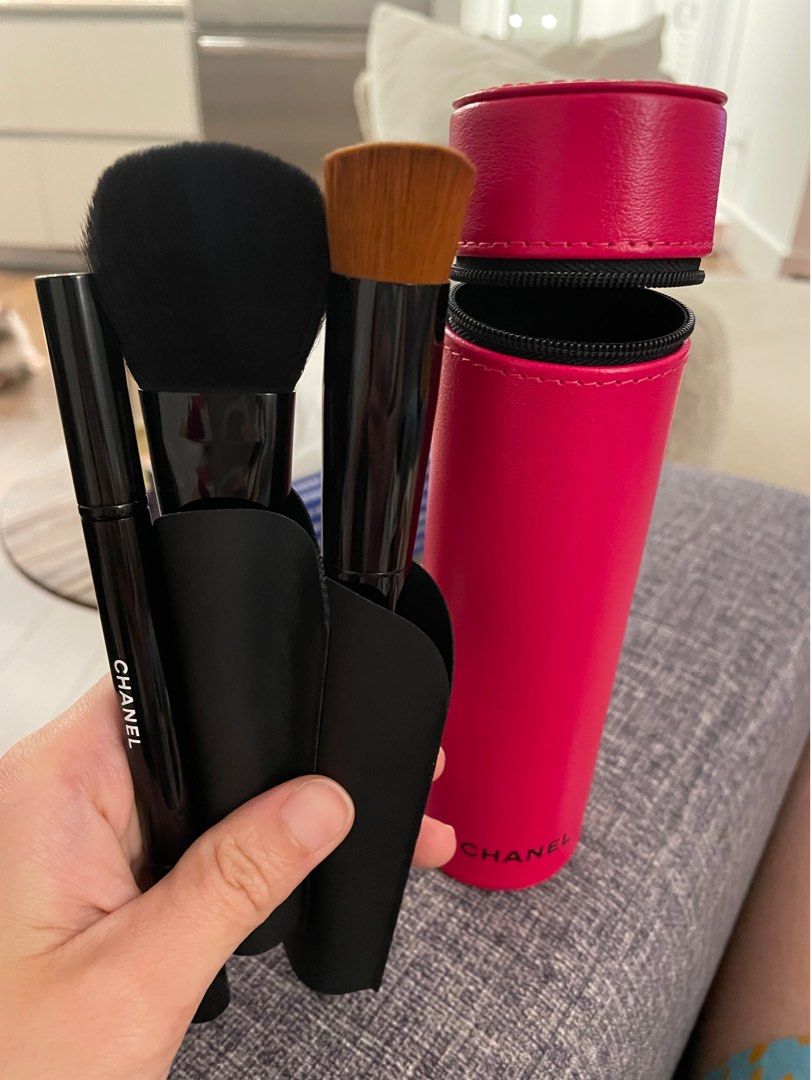 Chanel Limited Edition Brush Set - Les Pinceaux De Chanel (143 - Diva),  Beauty & Personal Care, Face, Makeup on Carousell