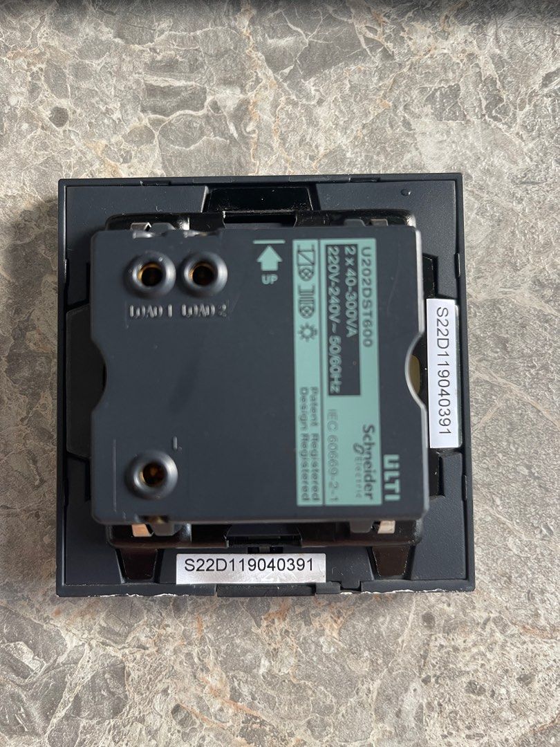 Clipsal dimmer switch, Furniture & Home Living, Lighting & Fans