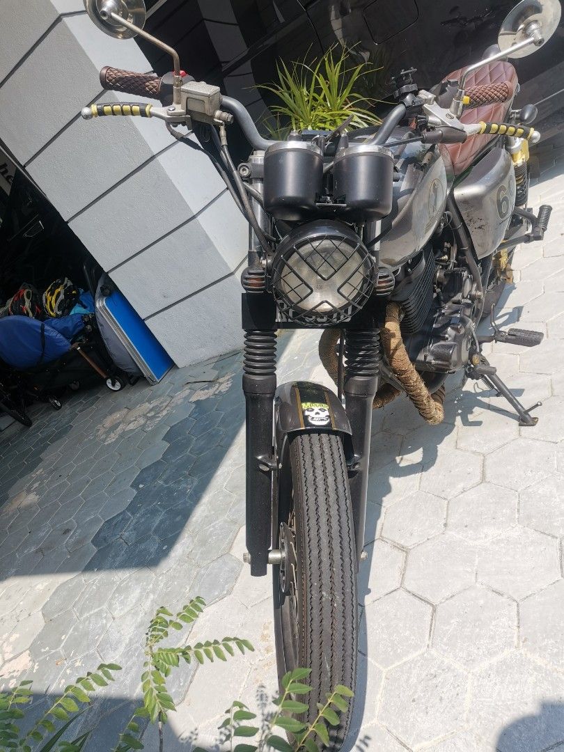 Xy400 Custom CMC xy400 custom cafe racer 400cc, Motorbikes on Carousell