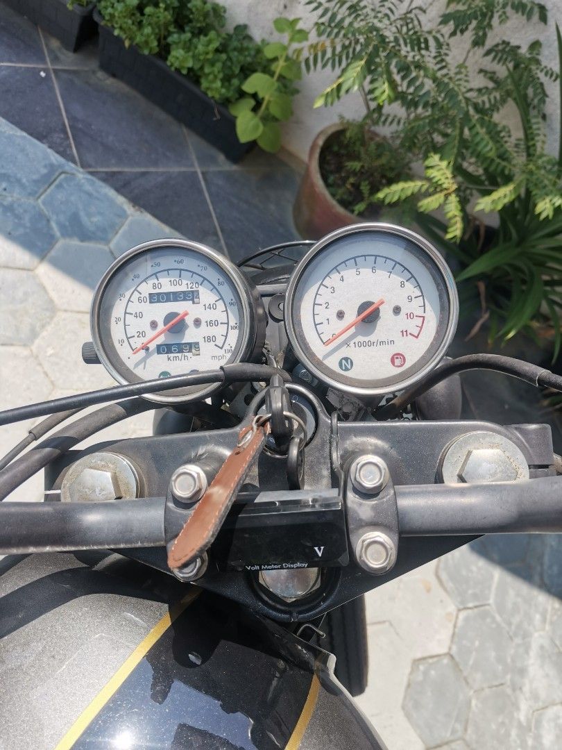 Xy400 Custom CMC xy400 custom cafe racer 400cc, Motorbikes on Carousell