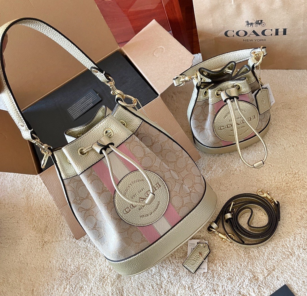 COACH Alma Bag (White), Luxury, Bags & Wallets on Carousell