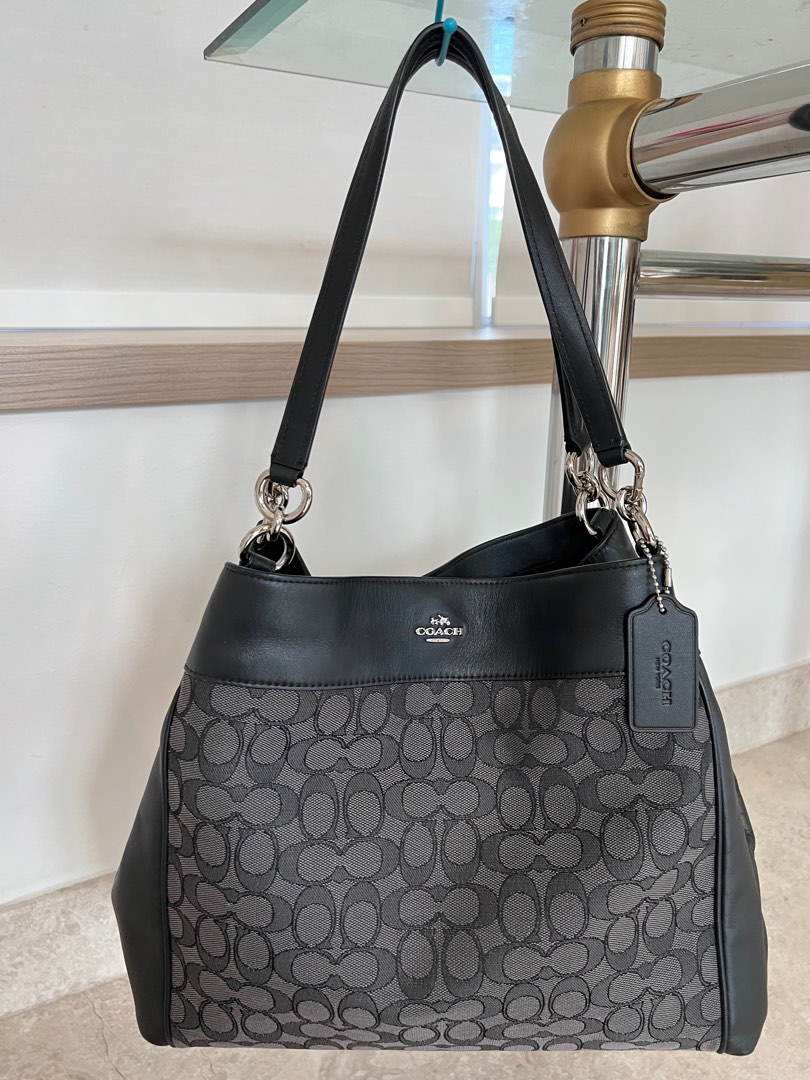 Lexy shoulder bag in signature jacquard 2025
