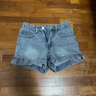 (Category: ) located in . Submitted by thriftyish (Listing ID 1241328418, Image 1). Description: .