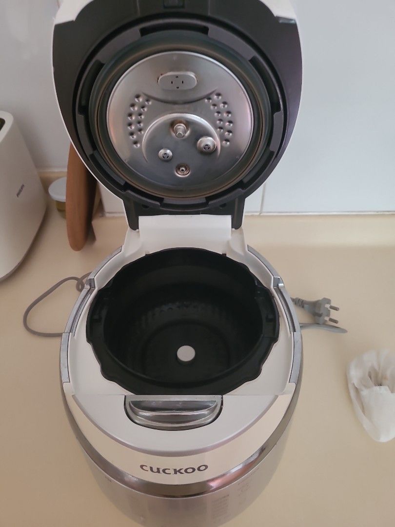 Cuckoo korean rice cooker, TV & Home Appliances, Kitchen Appliances
