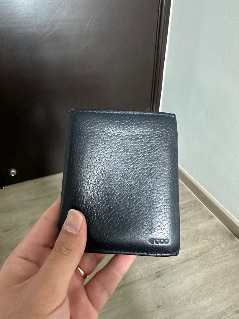 Ecco wallet best sale