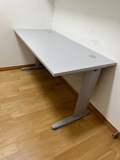 FREESTANDING OFFICE DESK TABLE - WORKSTATION DESK