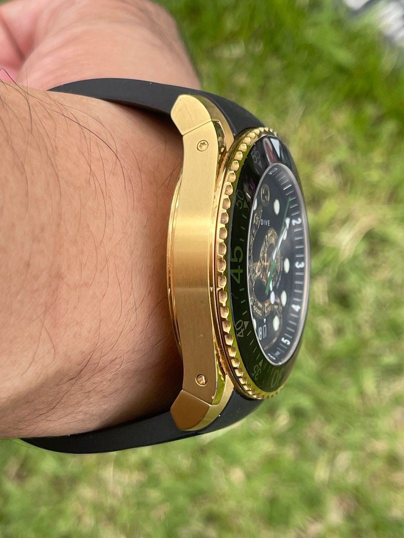 FS FT Layaway Payment Option Gucci Dive Watch Ceramic Bezel Quartz 43 44mm Case Size unit and presentation box Brand new Price Srp 100k plus