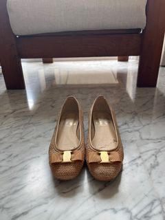 (Category: ) located in . Submitted by help_clear_my_wardrobe (Listing ID 1241247055, Image 1). Description: .