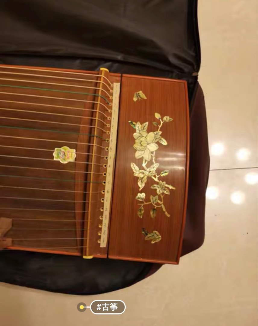 Guzheng Dunhuang second hand special offer, Hobbies & Toys, Music