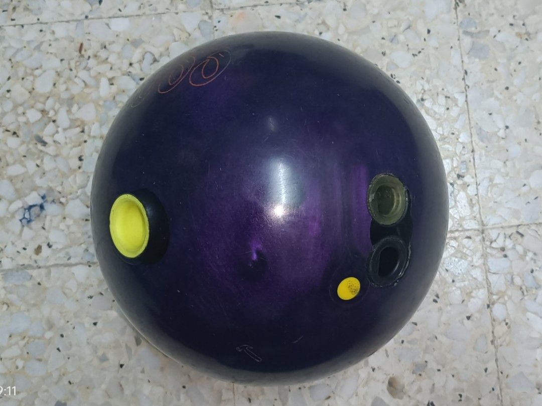 Hammer Taboo Deep Purple Bowling Ball, Sports Equipment, Sports & Games