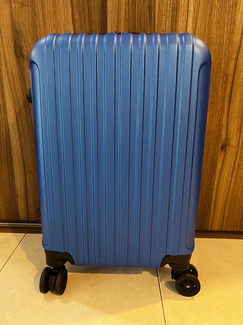 Hard Case Luggage Bag, Hobbies & Toys, Travel, Luggage on Carousell