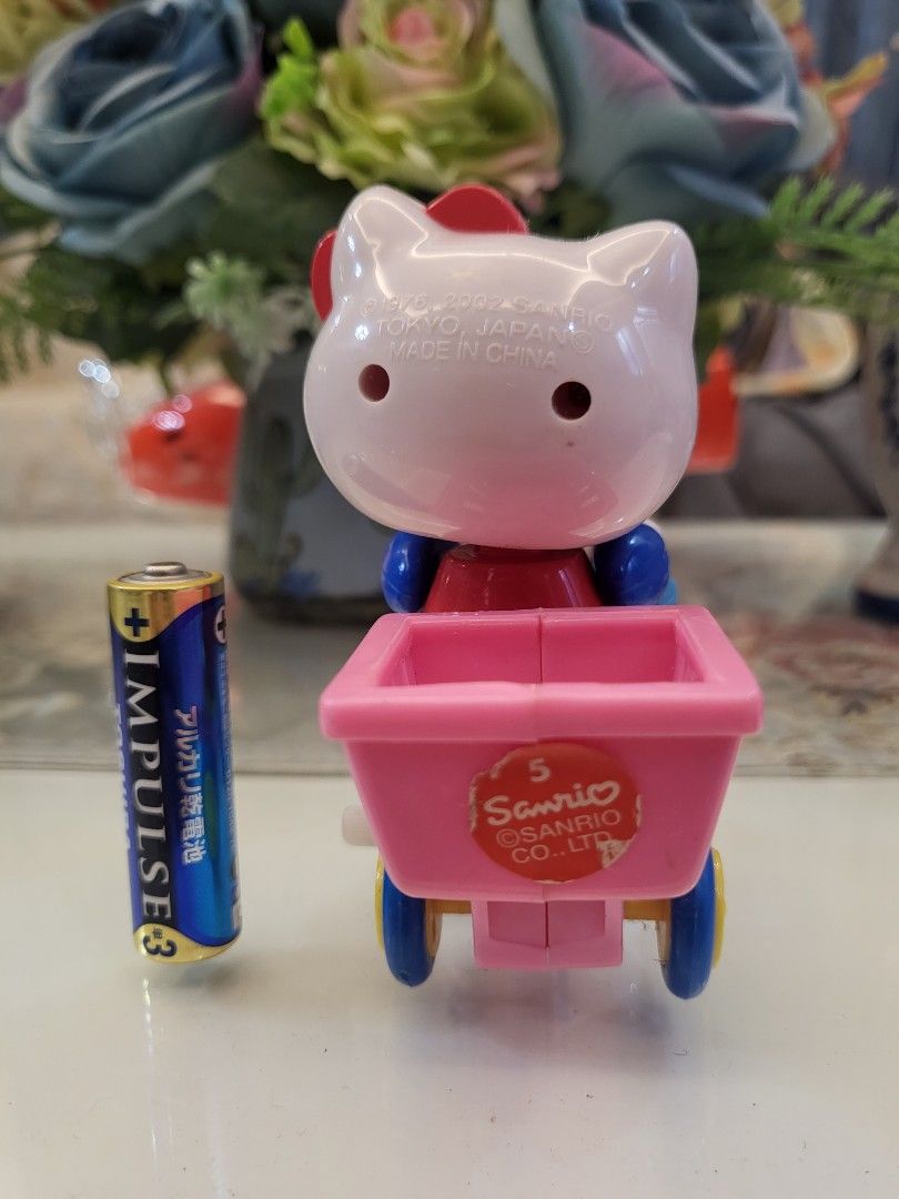 hello kitty bike toys r us