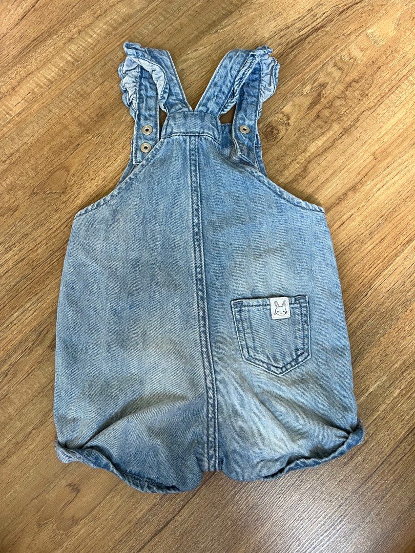 H&m baby hotsell girl dungarees