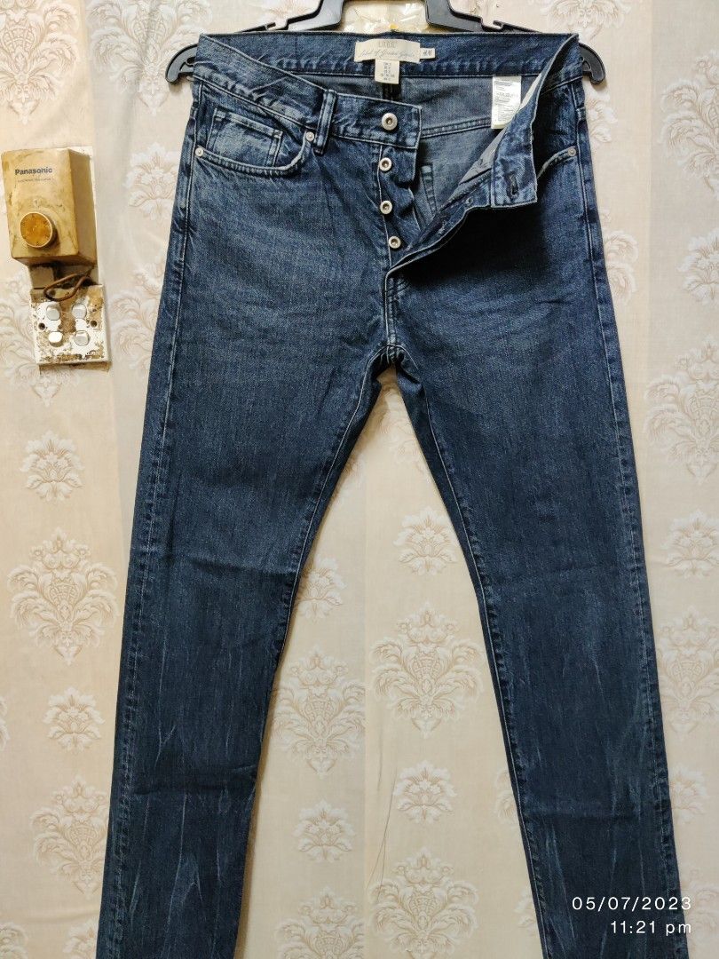 H M LOGG JEANS BUTTONFLY SLIM FIT Men s Fashion Bottoms Jeans