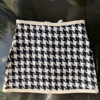 Houndstooth skirt