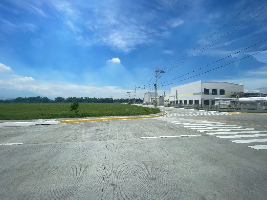 Industrial Lots for Sale inside a secured and gated warehouse compund