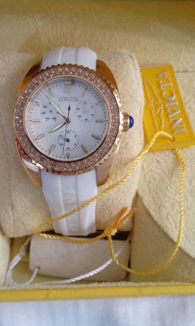 INVICTA WATCH (Category: Luxury Watches) located in San Fernando. Submitted by rizdgr (Listing ID 1241388227, Image 2). Description: Authentic Invicta Watch with Stones and Mother of Pearl Dial Matte Gold Finish Very Nice in Actual Single strap Pm me Note: Pls dont make an offer if unsure yet..Thanks:).