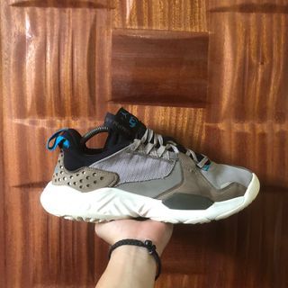 Jordan Delta Charcoal
