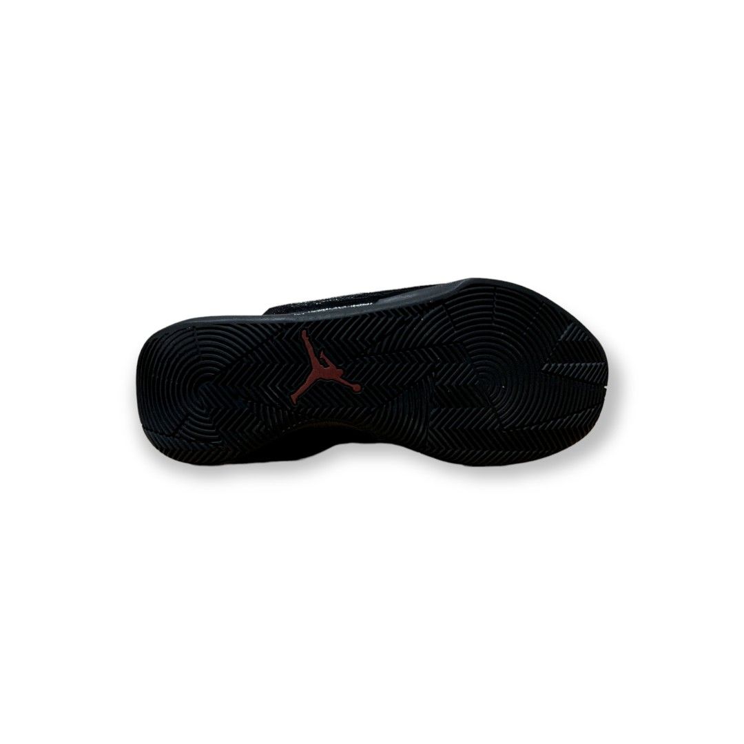 JORDAN FLY LOCKDOWN LAST SHOT Fesyen Pria Sepatu Lainnya di