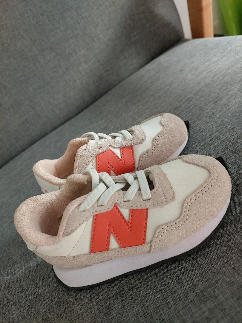 Kasut sports shoes new balance kids