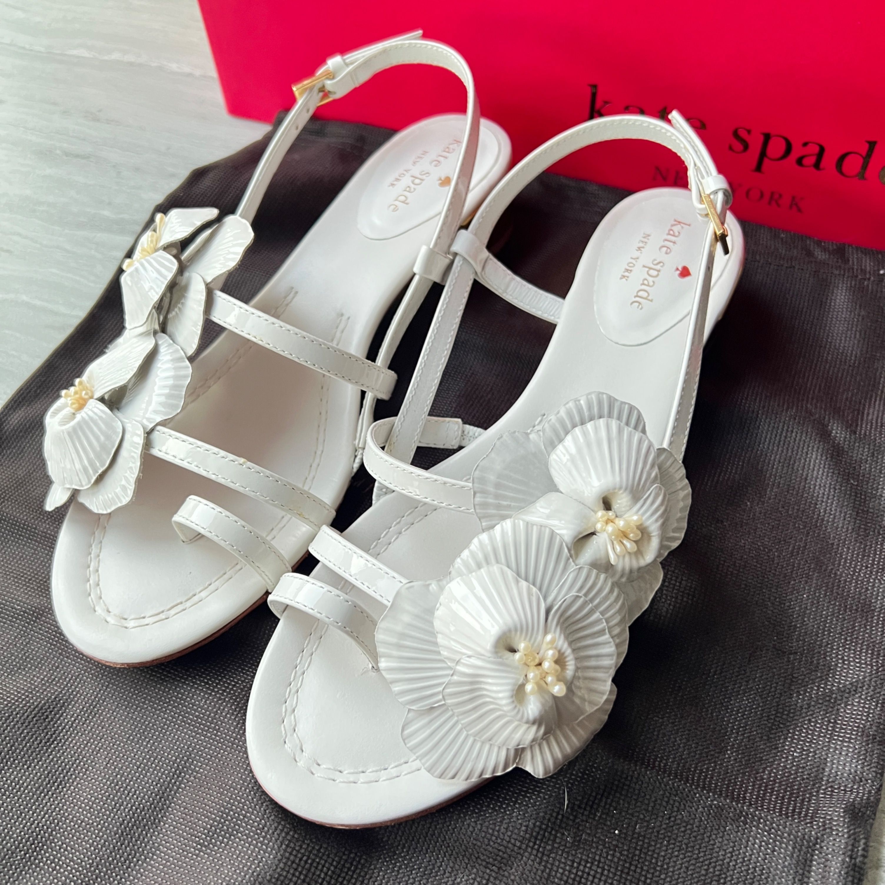 Kate spade hotsell white sandals