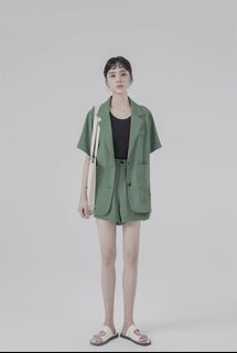 [ 2-Piece Set ] La Chapelle Green Blazer & Shorts