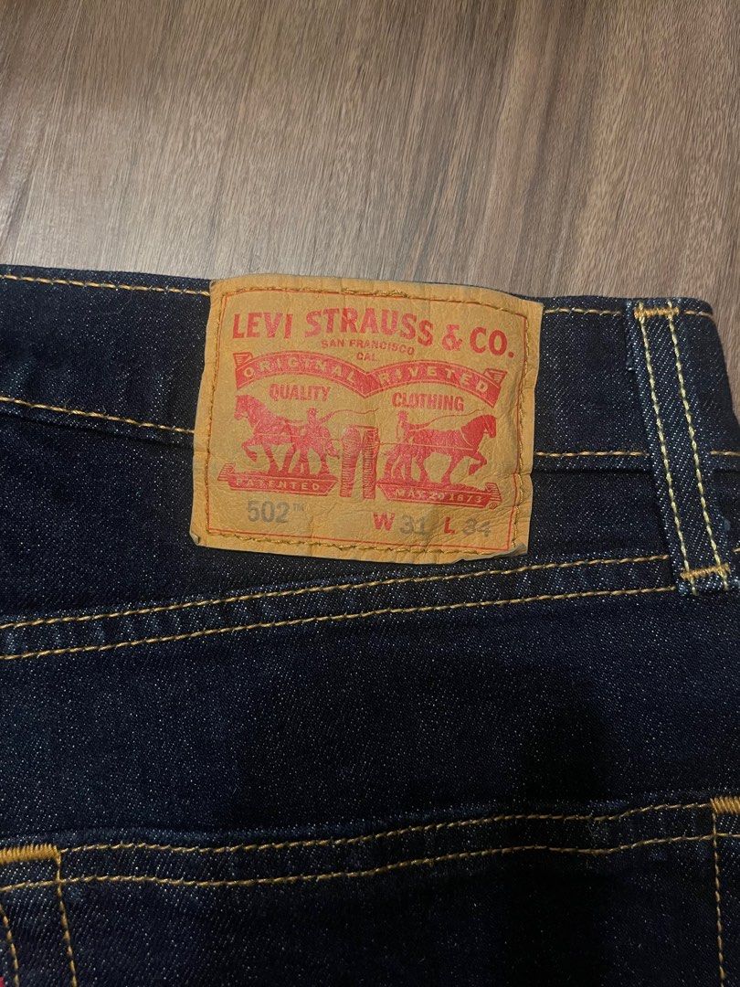 Levi's 502 w31 原色深色赤耳丹寧, 他的時尚, 褲子, 牛仔褲在旋轉拍賣