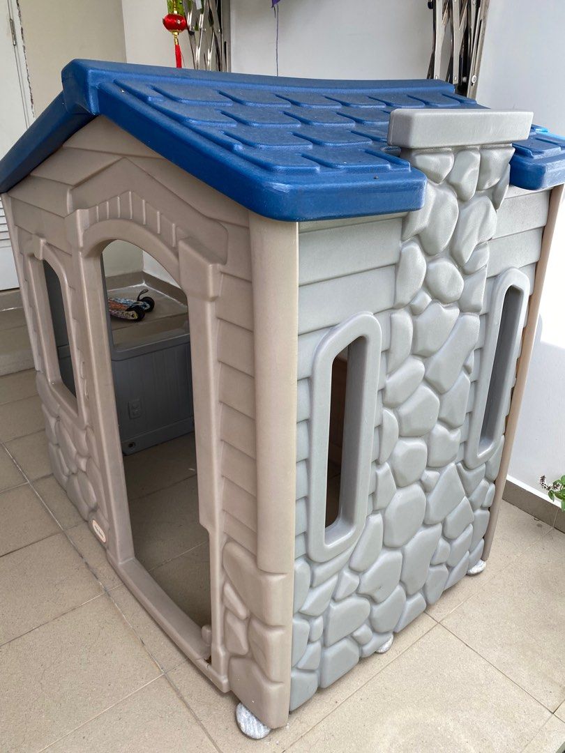 Little Tikes Outdoor Playhouse Blue Roof, Hobbies & Toys, Toys & Games