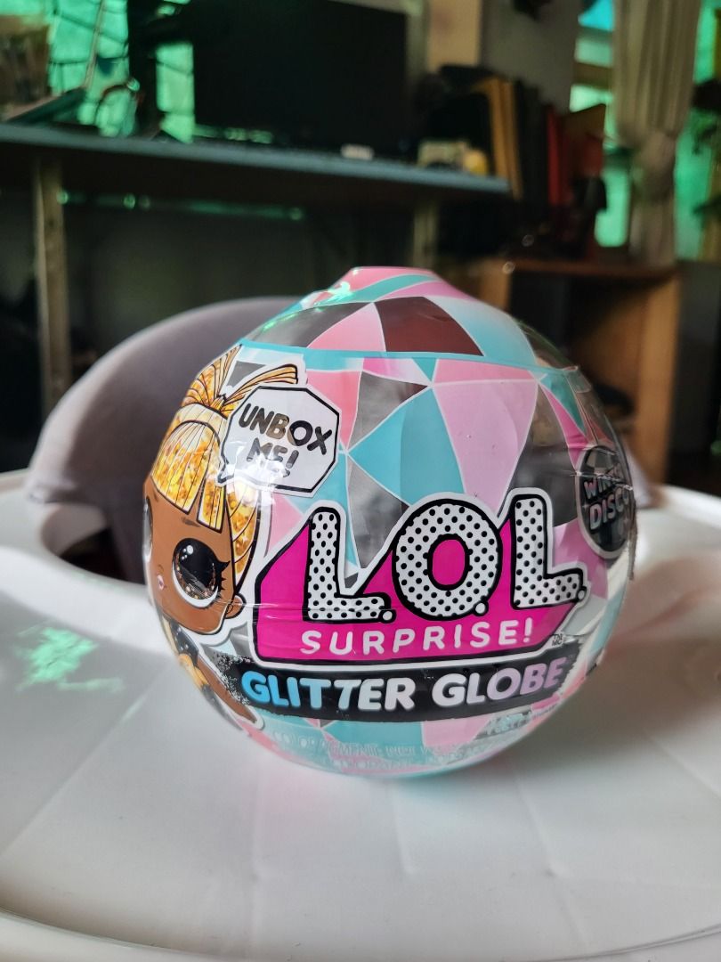 LOL Surprise Glitter Globe Winter Disco Doll Ball with 8 Surprises!