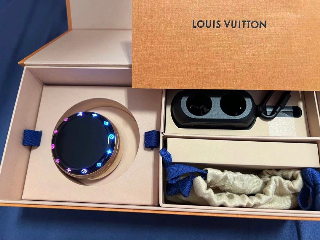 Louis Vuitton Horizon Light Up Earphones - Golden