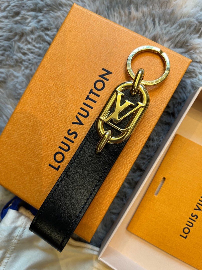 LOUIS VUITTON LV LINK DRAGONNE, Luxury, Accessories on Carousell