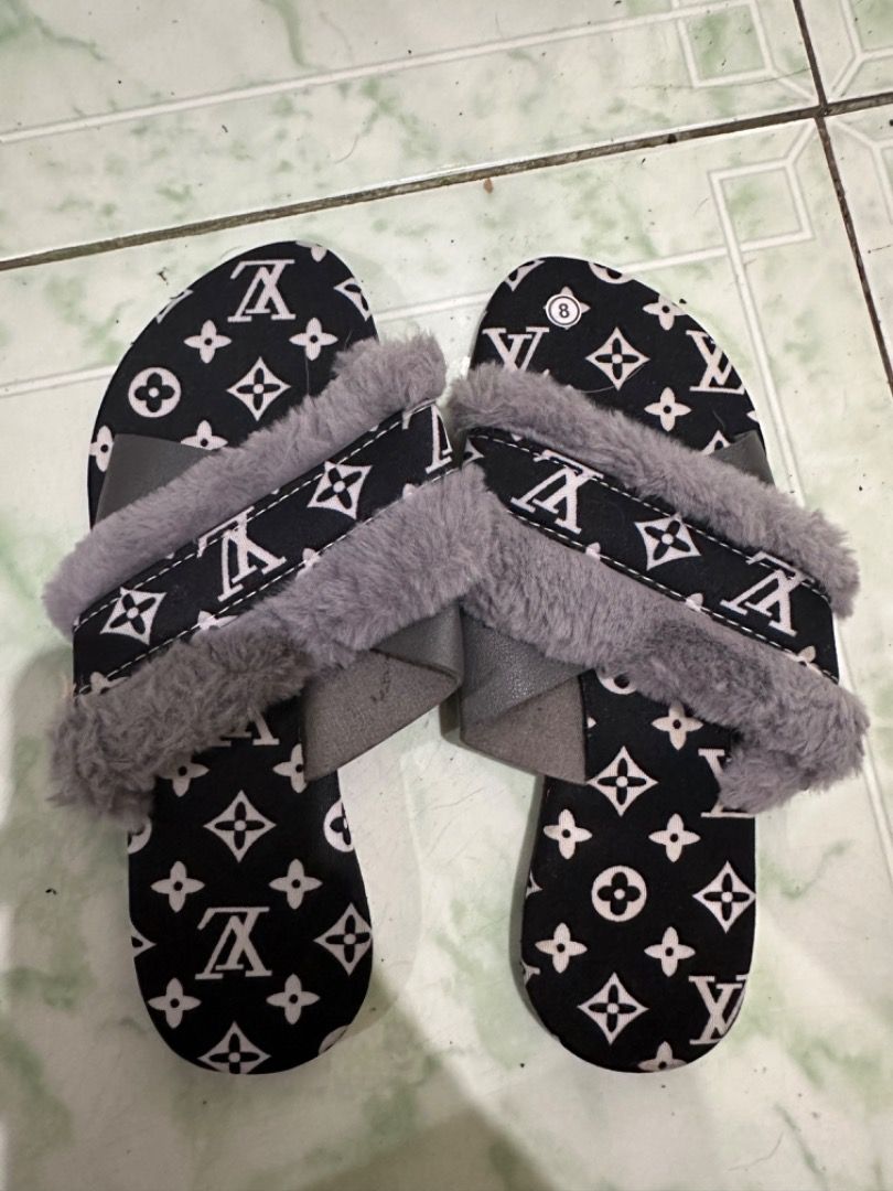 louis vuitton fluffy slippers