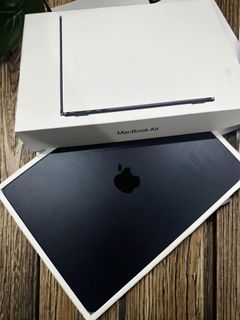 Macbook Air M2 (with local Warranty)-Midnight Blue 13" 256gig , Almost new 