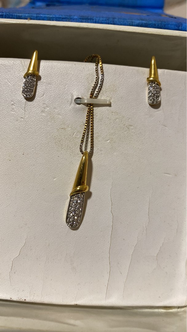 Matching necklace earrings Women s Fashion Jewelry